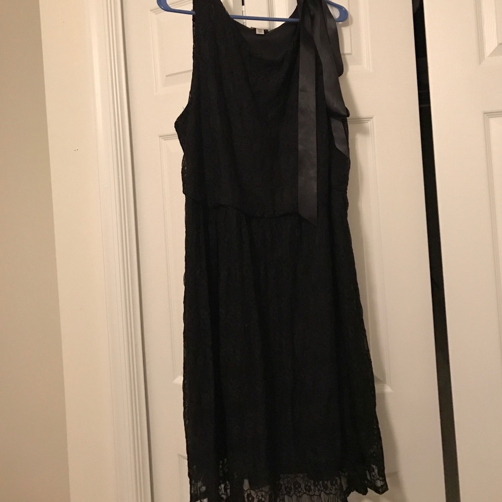 Black lace dress