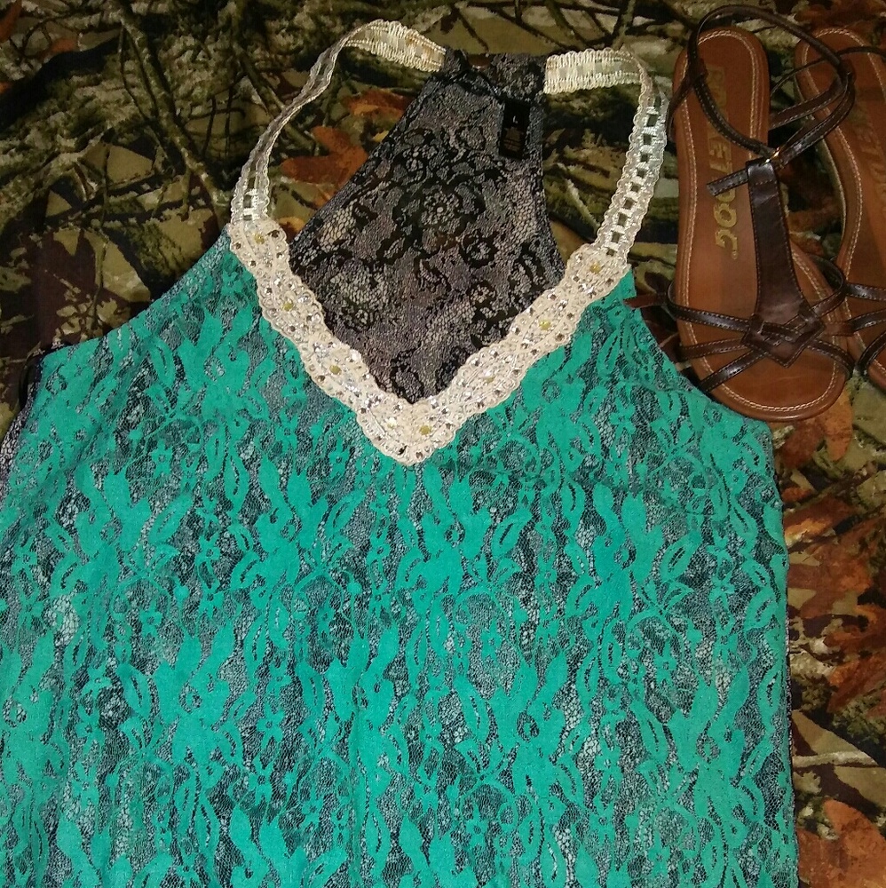 Buckle boutique tank top