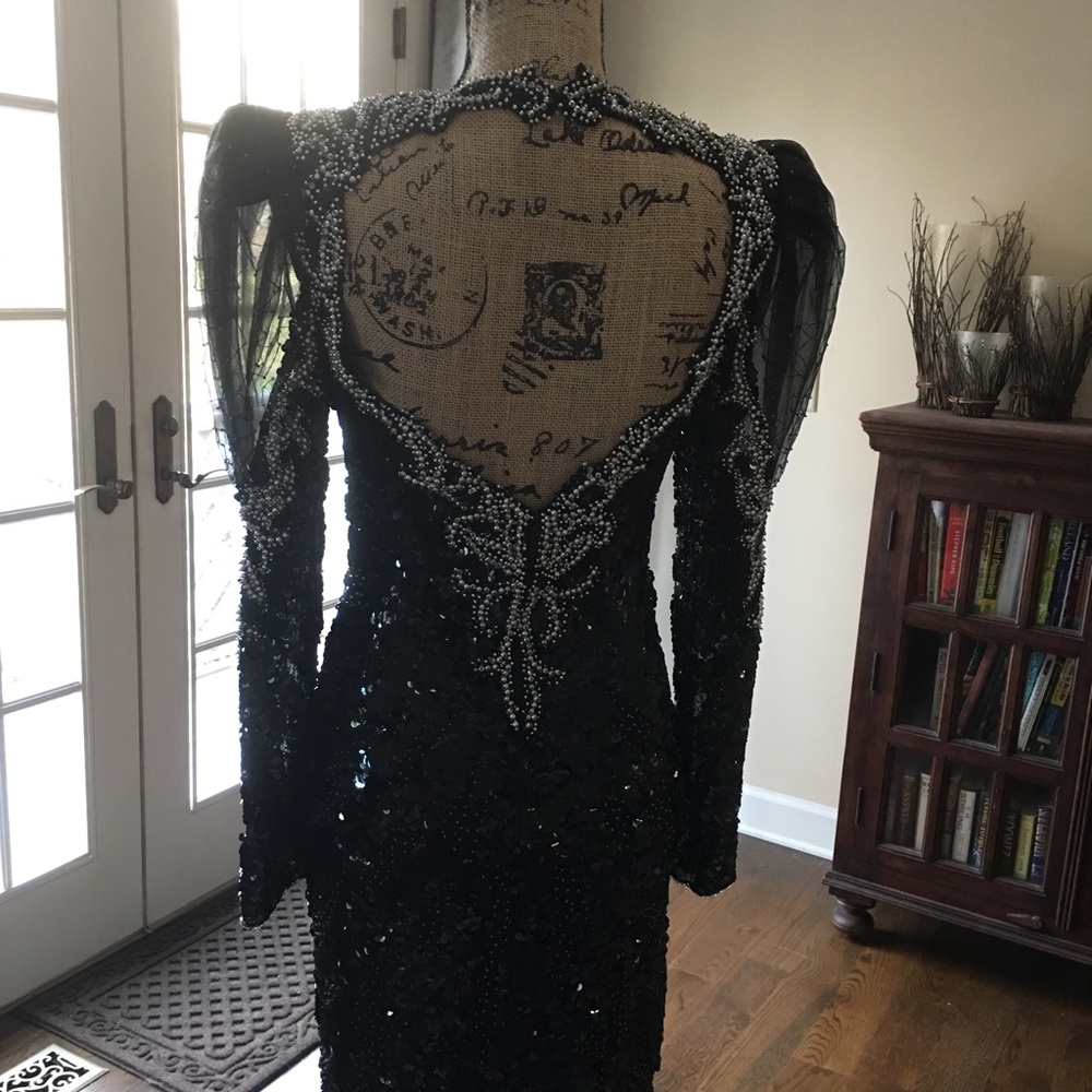 Stunning evening gown - Picture 3 of 4