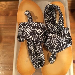 Dirty Laundry sandals size 10