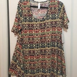 LULAROE Perfect Tee ❤❤ SALE 🌷🌸