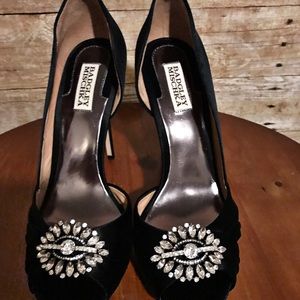 BADGLEY MISCHKA Tina Satin Ornament Pump in Black