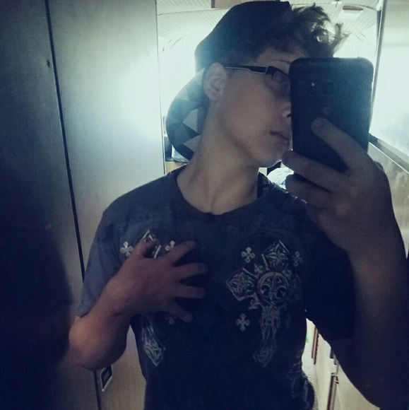 Meet your Posher, Taylor - Picture 1 of 1