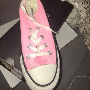 Pink converse
