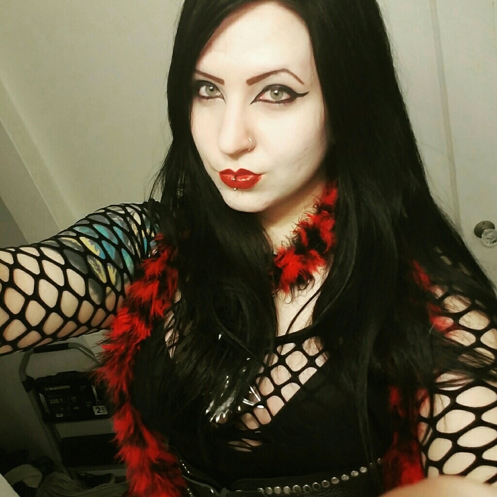 Meet your Posher, Kayla