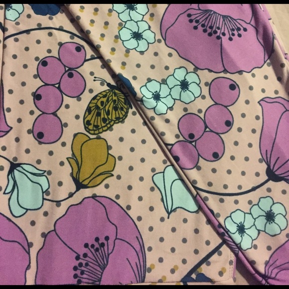 Brand new LuLaRoe leggings! - Picture 2 of 4