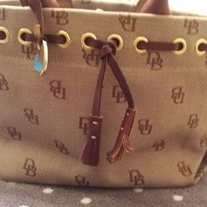 Dooney & Bourke purse