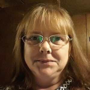 Meet your Posher, Elaine