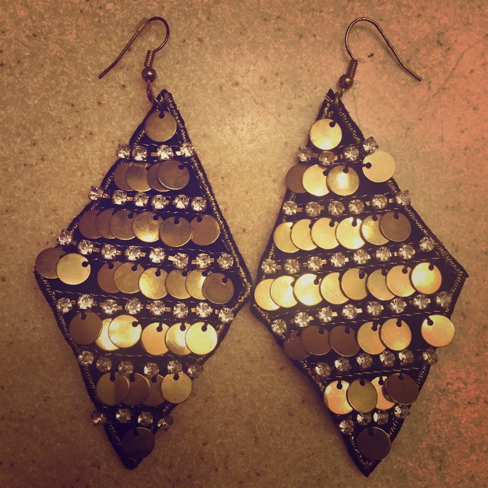 24 HR Sale!! 💖Fashion Earrings 💖