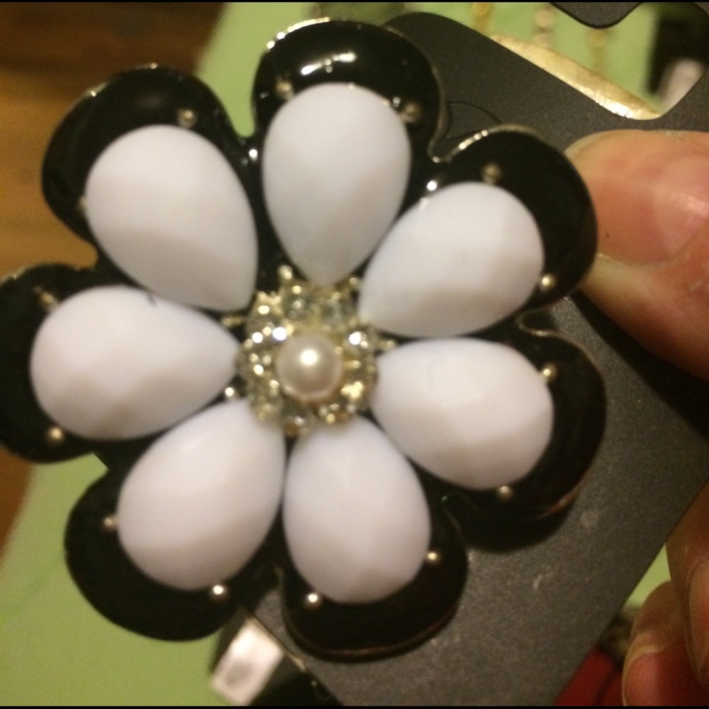 Stretchy ring