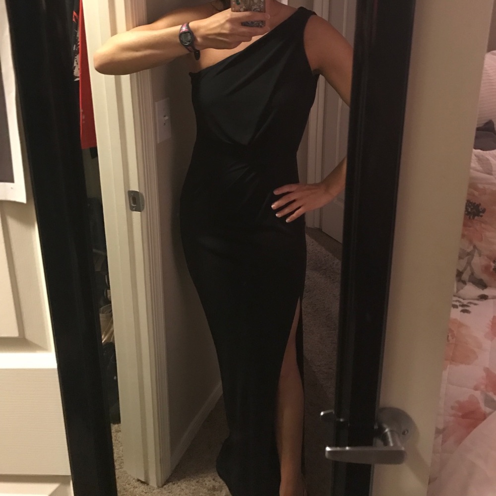 BCBG new XXS dress black one shoulder