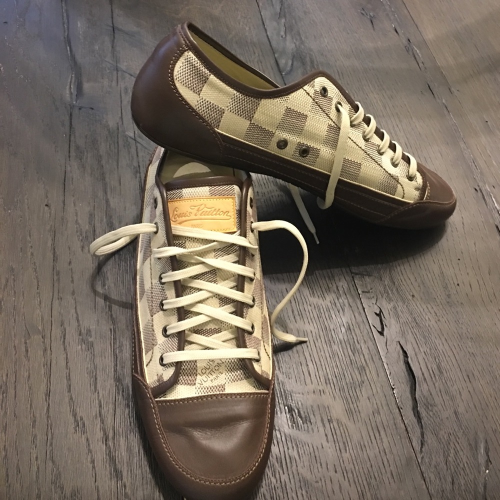 ⭐️SOLD⭐️Authentic Louis Vuitton Damier Sneakers