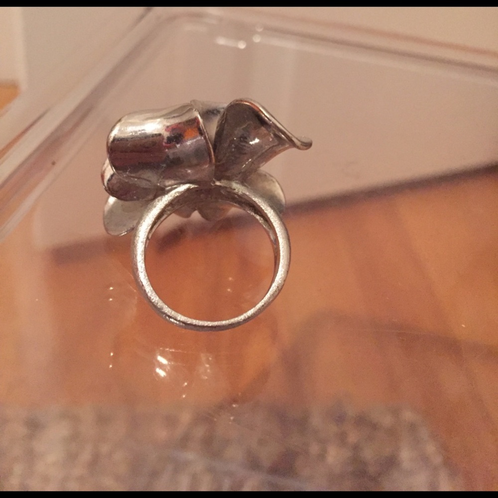 Silver Flower ring - Picture 2 of 3