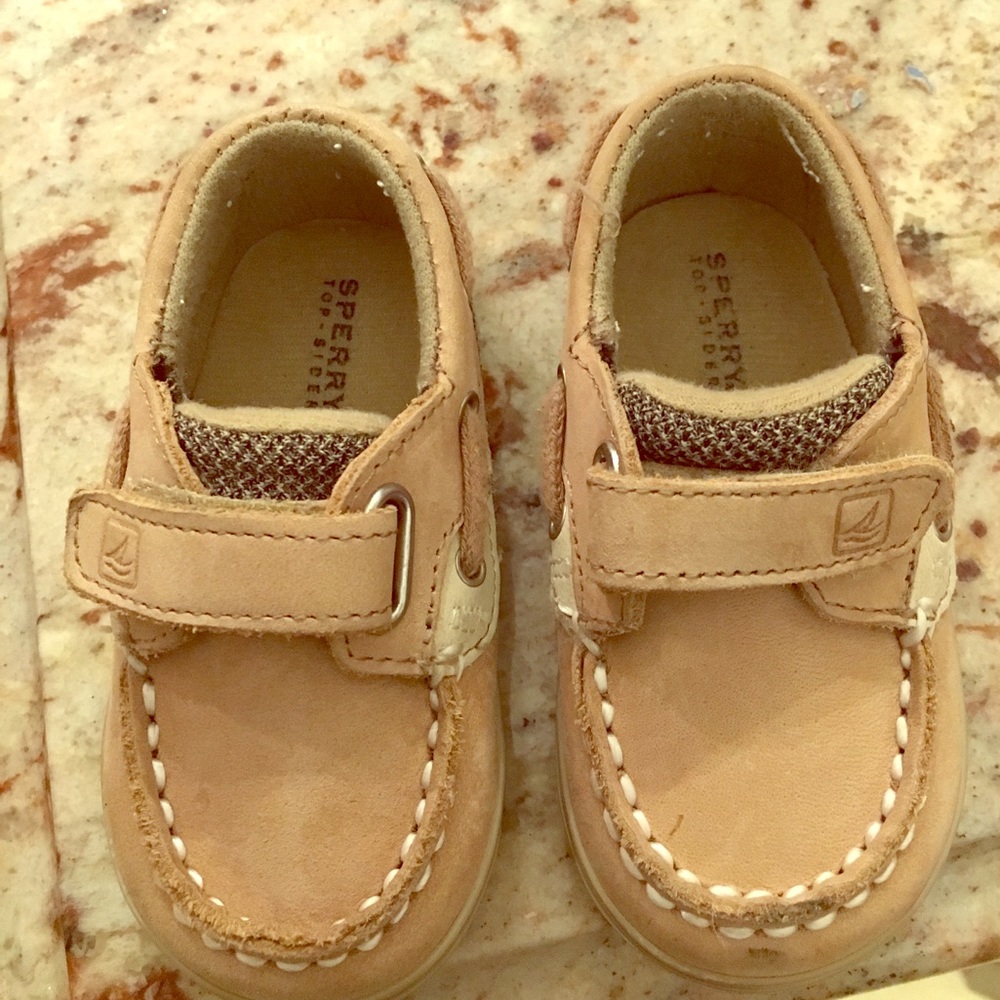 Size 3 baby Sperry