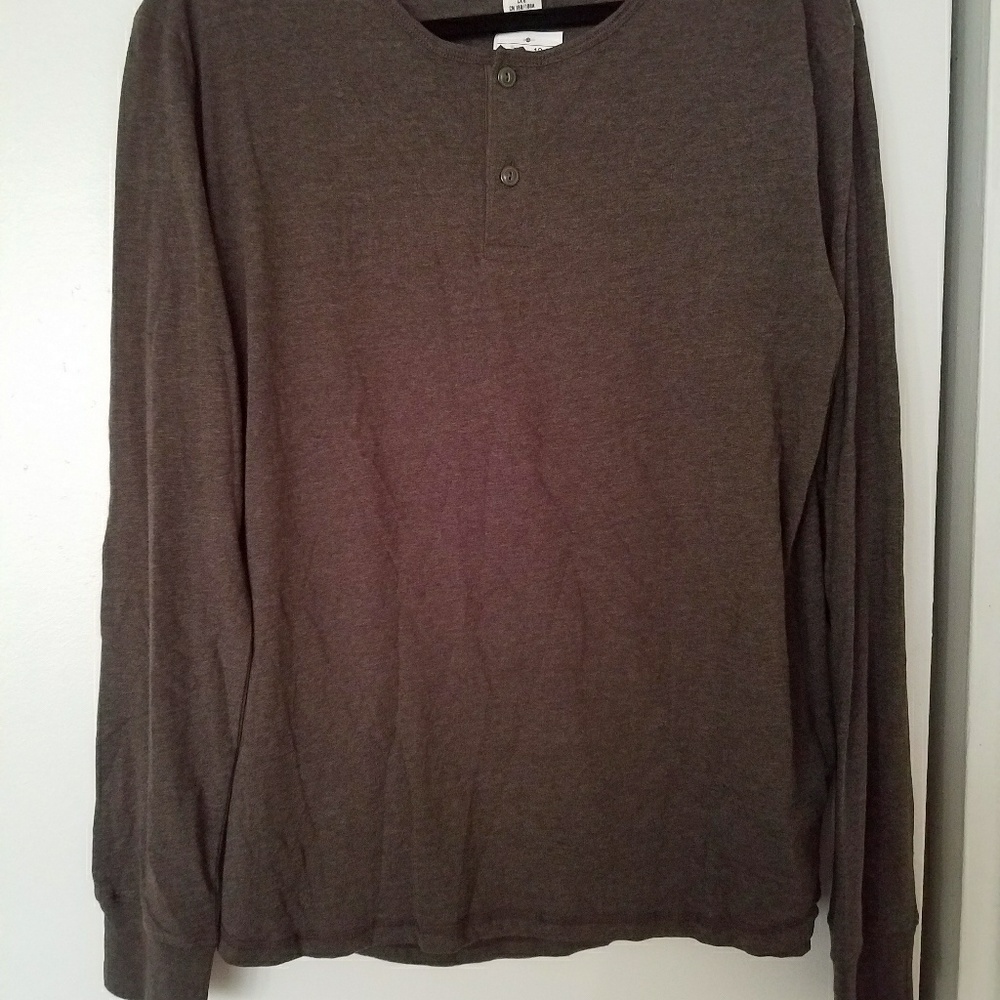 NWT long sleeve gray shirt