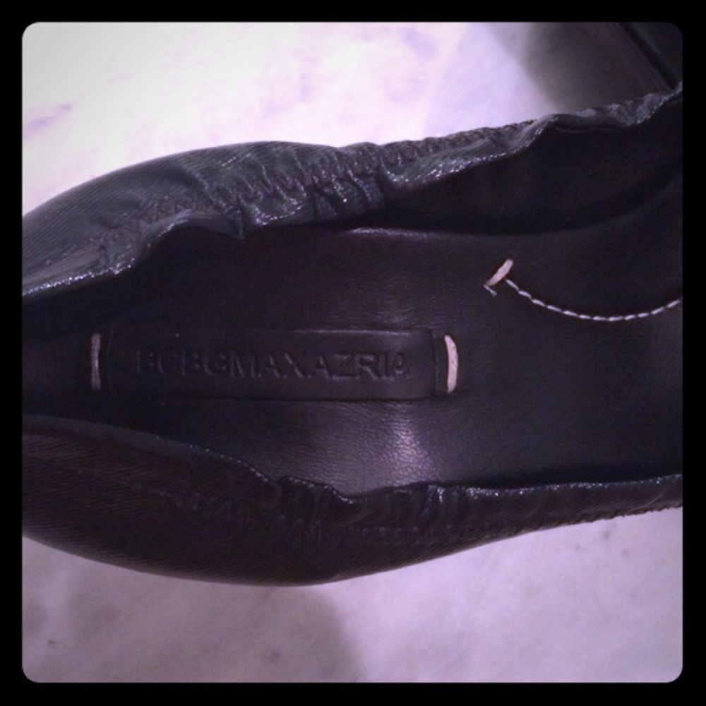 BCBGMAXARIA ballerina pump.