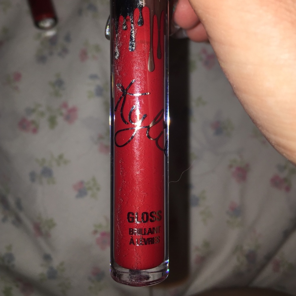 Naughty gloss