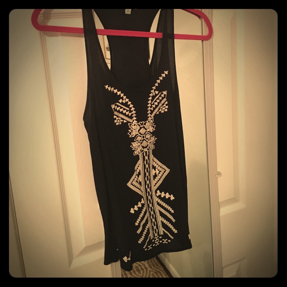 Dark navy detailed loose tank!
