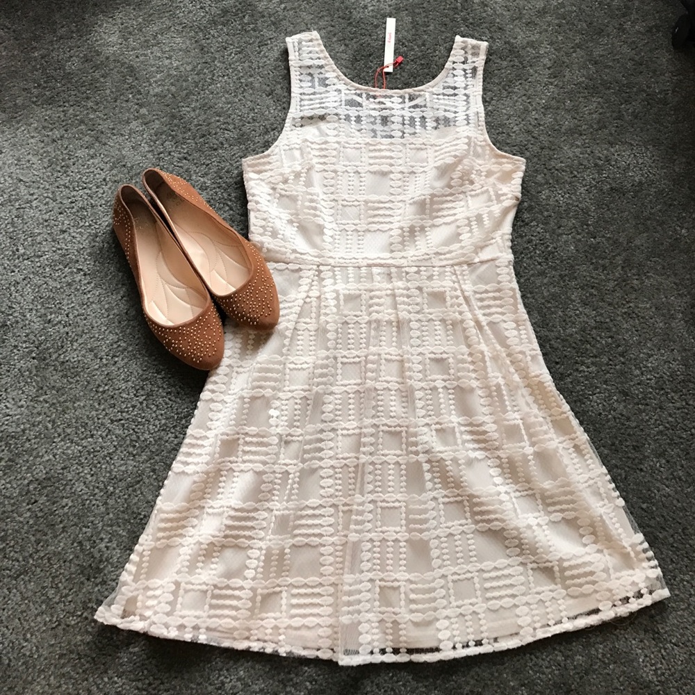NWT cream dress - Picture 2 of 4