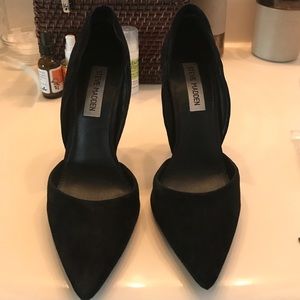 Steve Madden black pumps