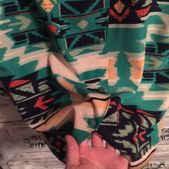 Aztec top - Picture 3 of 4