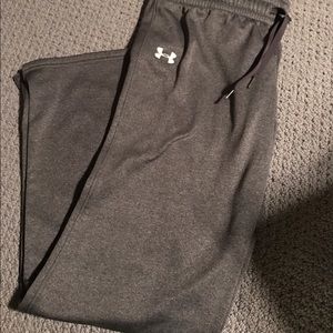 Athletic pants