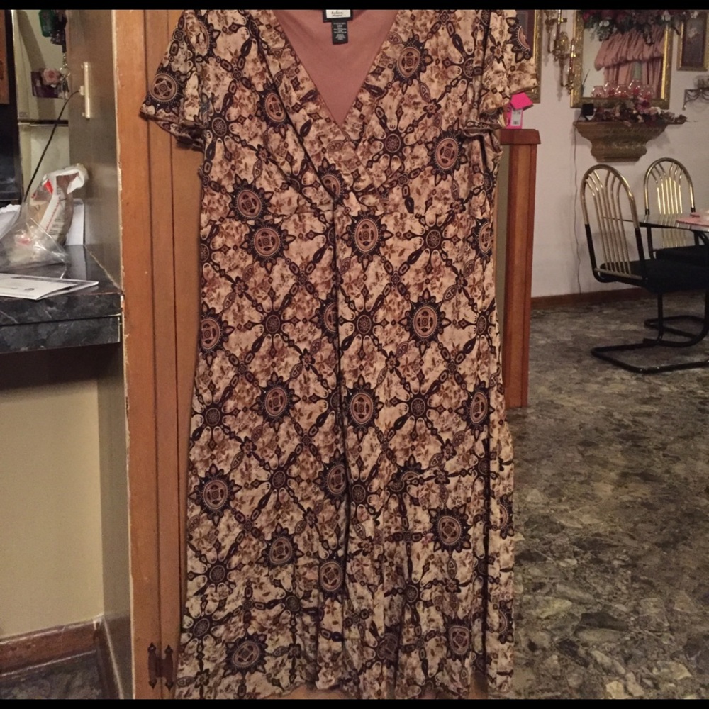 Brown tribal print design dress, 24W