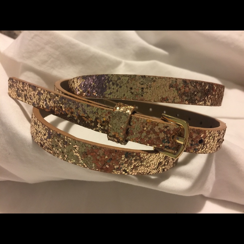 Accent belt
