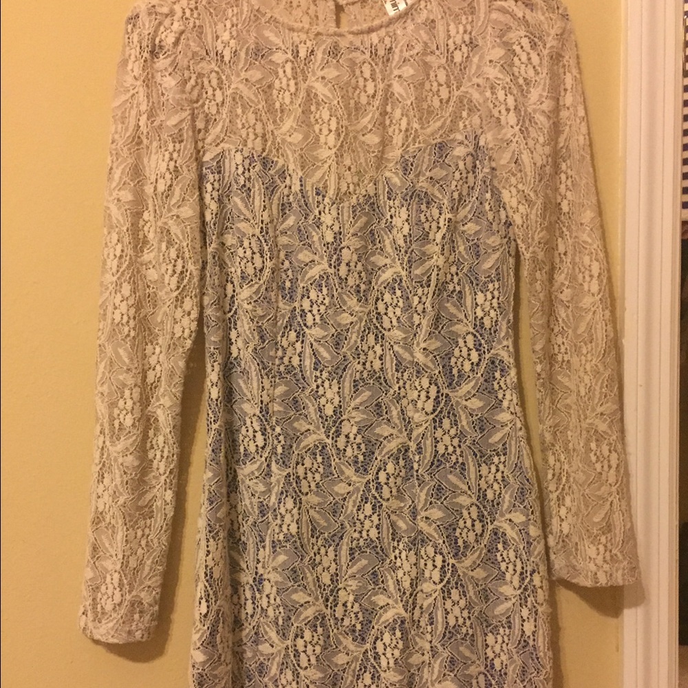 Lace long sleeve navy/white dress