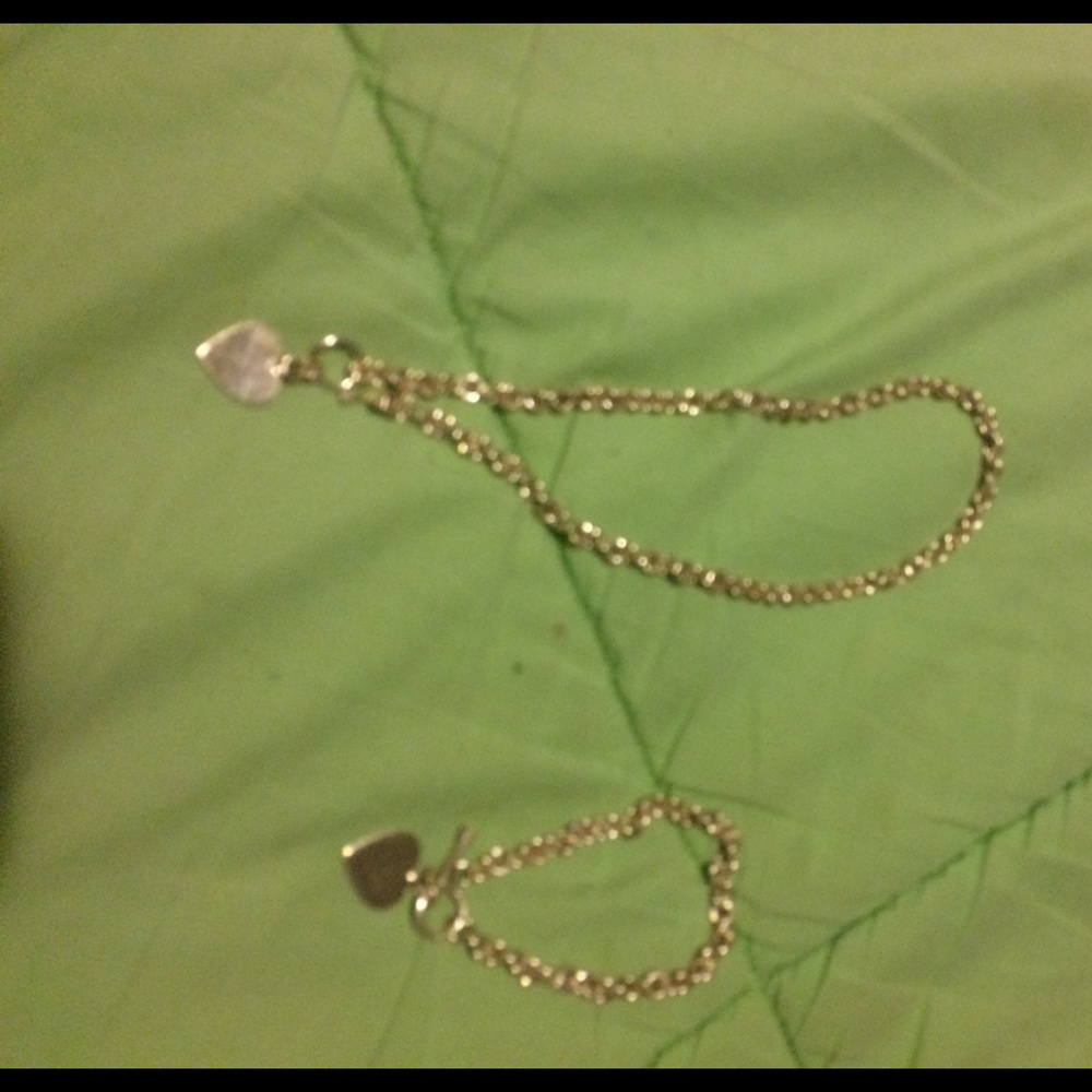 Necklace and bracelet set