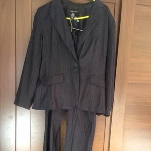 NWT- NY&Co blue pinstripe pant suit 12/14