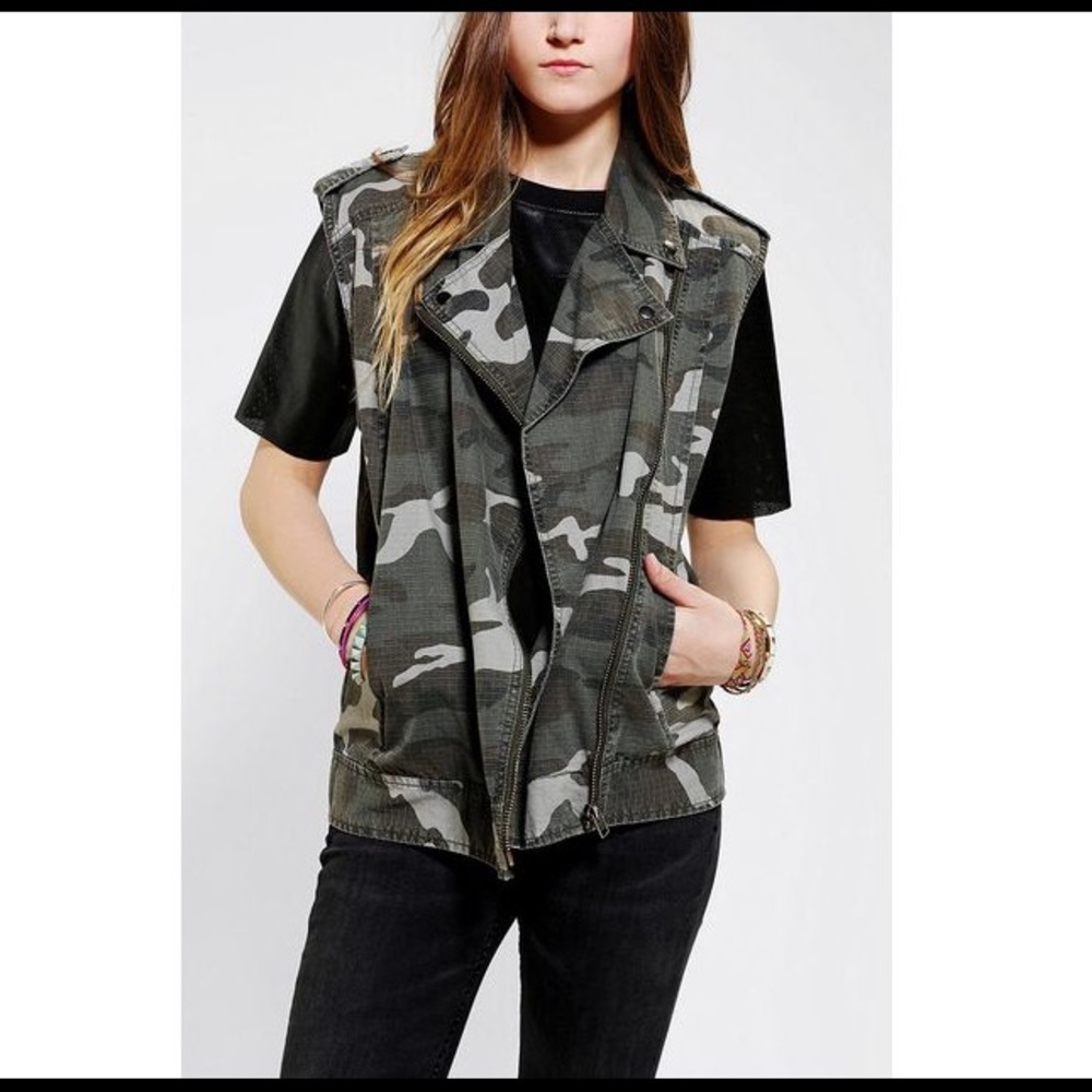 Silence + Noise Camo Embroidered Vest