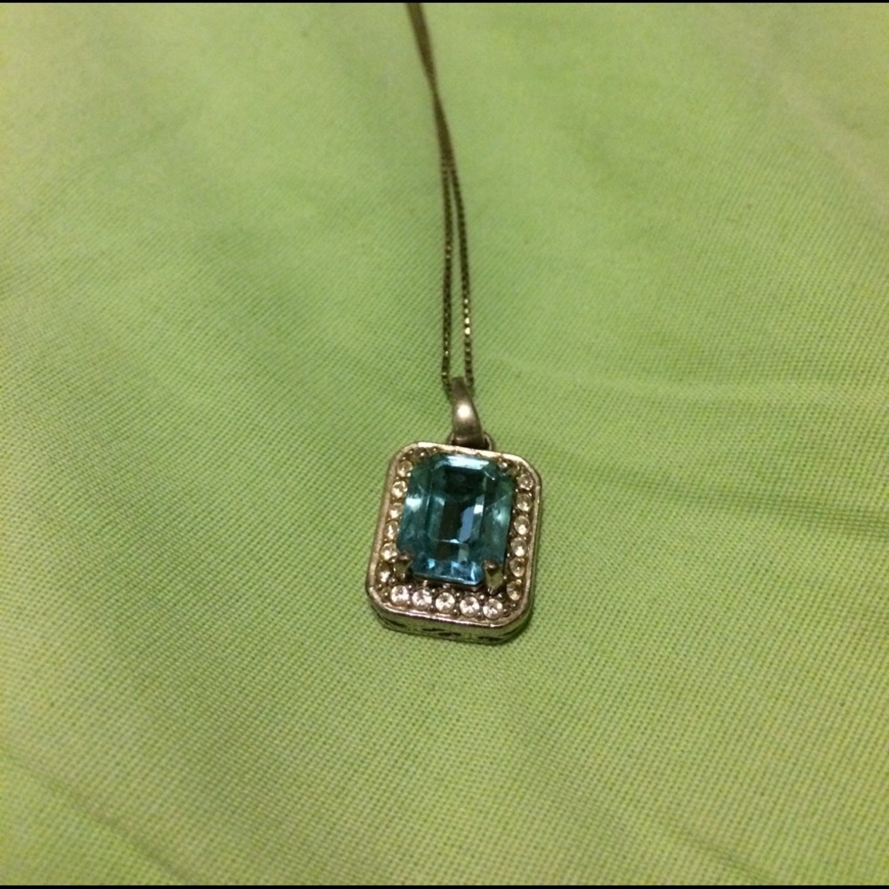Necklace with blue stone