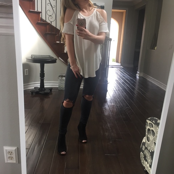 Tops - LAST2•SALE✂️Cream Waffle Knit CS Top