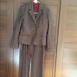 Brown and maroon pinstripe suit M/12