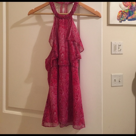 BCBG ping snake skin top-show off those shoulders - Picture 2 of 4