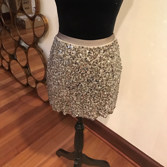 alice and olivia silver sequin skirt