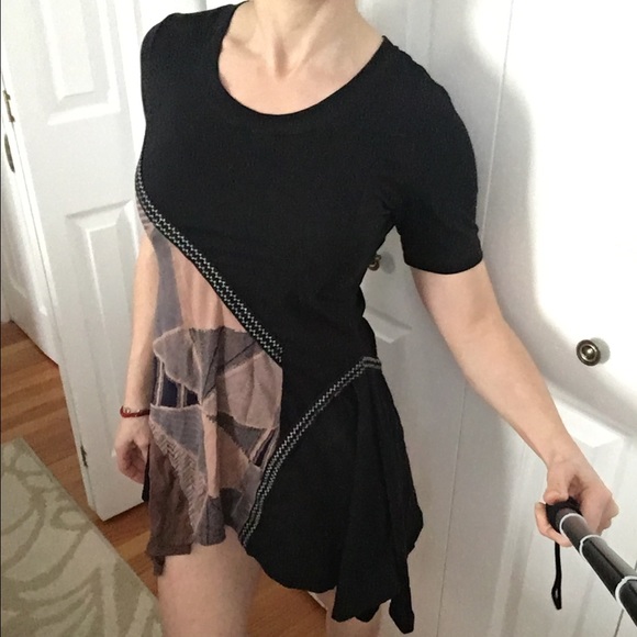 Asymmetric Patterned top - Picture 4 of 4