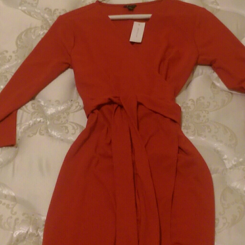 Red NWT Ann Taylor 3/4 sleeve wrap dress