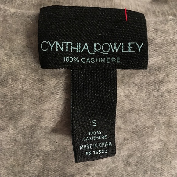 sweater - Picture 2 of 4