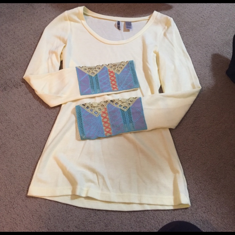 BKE yellow long sleeved  w/ embroidered sleeves