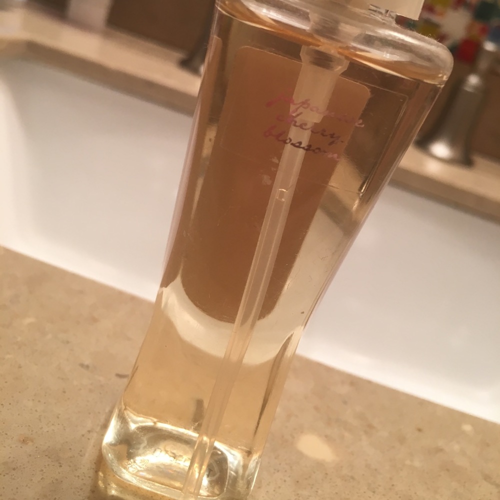 Bath & Body Works Japanese Cherry Blossom Mist