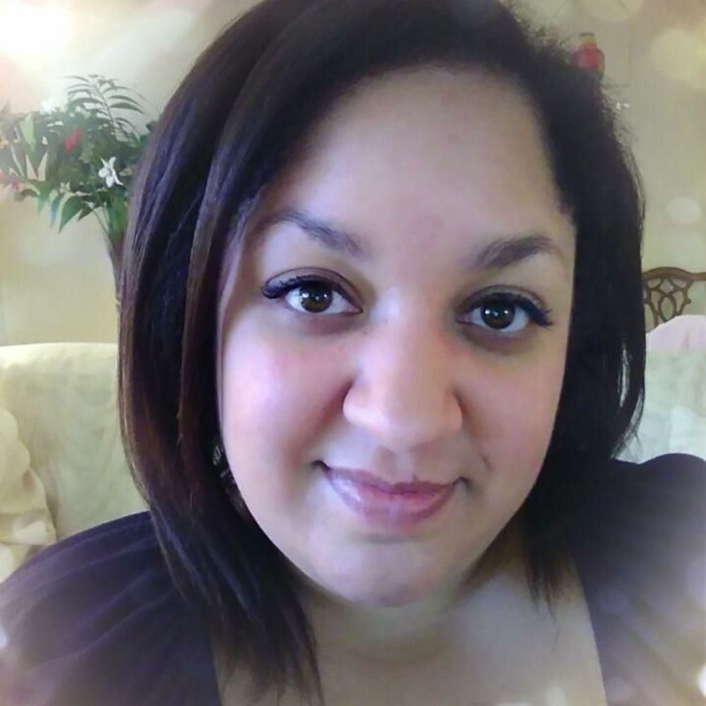 Meet your Posher, Monique