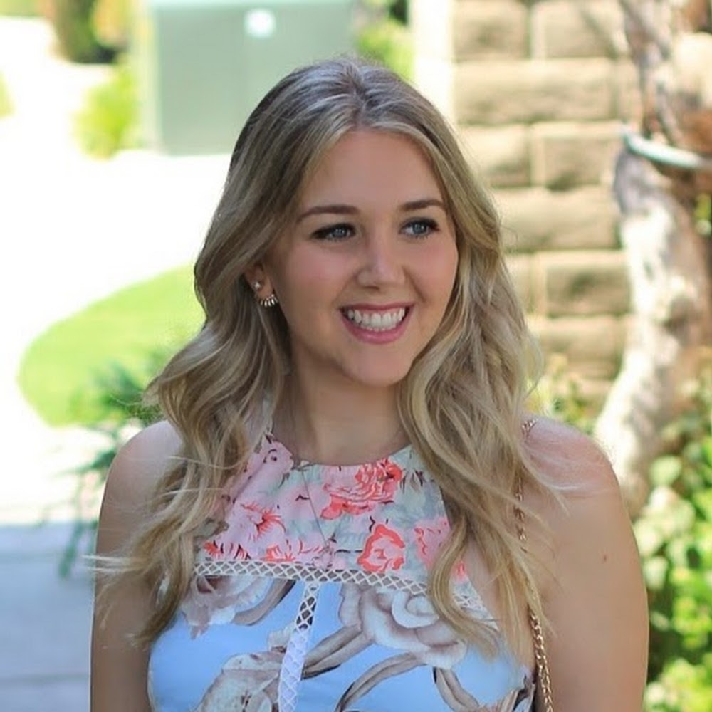 Meet your Posher, Debora