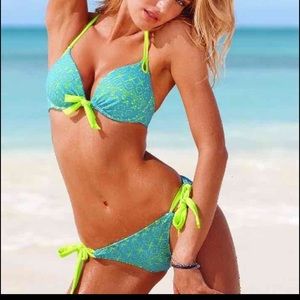 Victoria's secret bikinis 32 B and XS