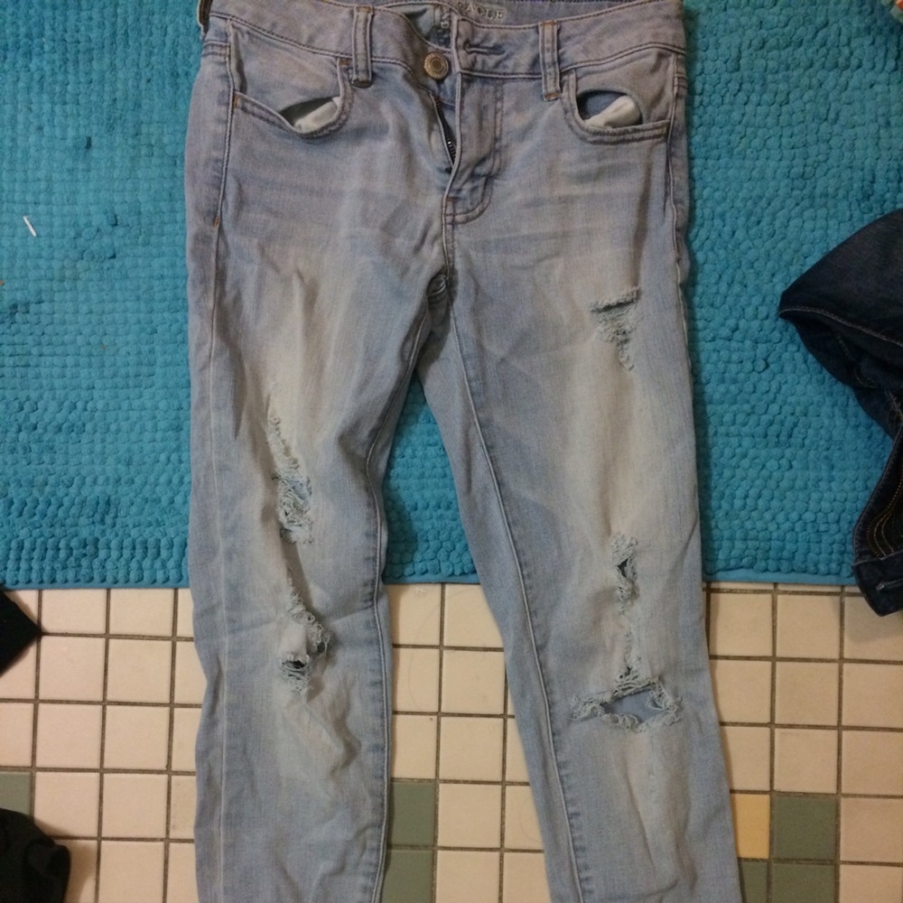 Distressed American eagle jeans