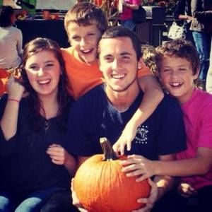 Meet your Posher, Brady