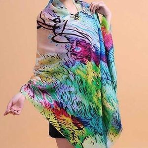 100% pure wool, it is thin, high quality