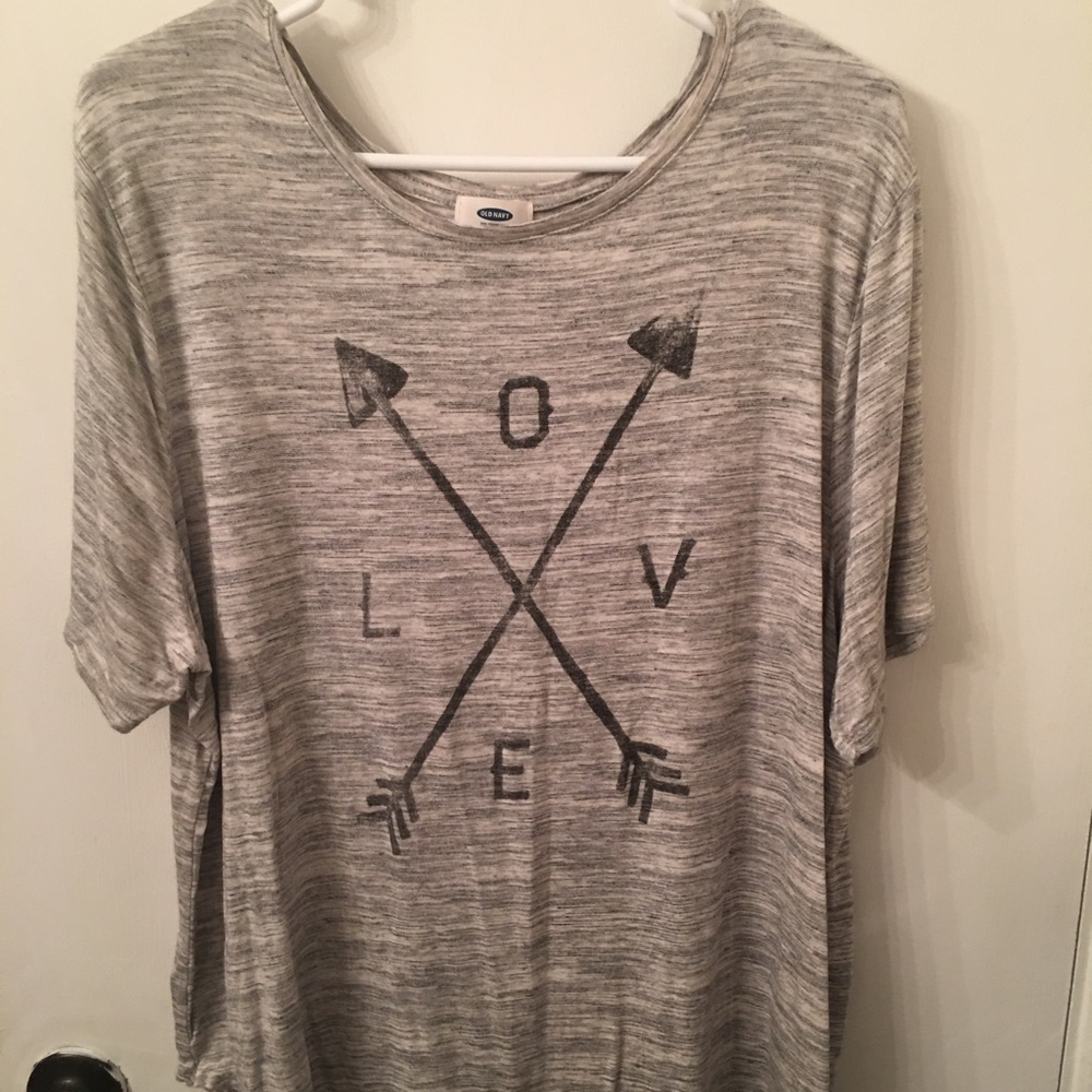 Old Navy arrow graphic tee