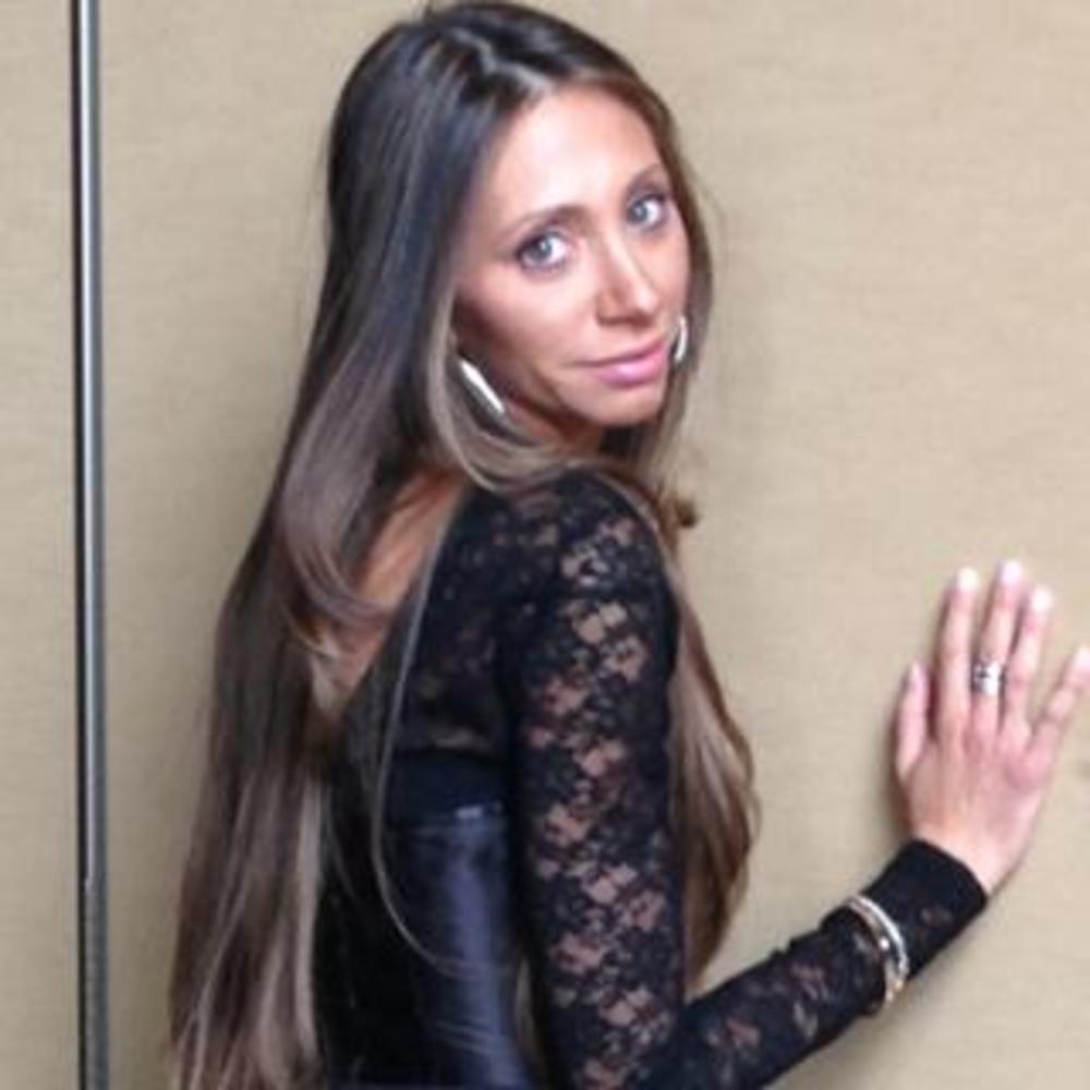 Meet your Posher, Lori